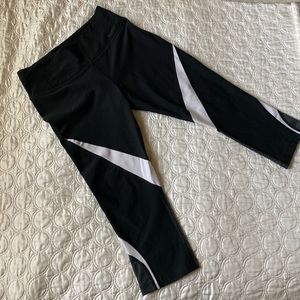 Nike Cropped Leggings
